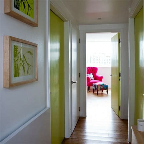 Le couloir représente en quelque sorte la carte de visite d'une maison. Faire un déco de couloir contemporain - Archzine.fr