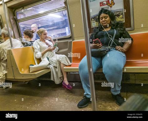 Weekday Ridership In The New York Subway On Tuesday October 4 2023 © Richard B Levine Stock
