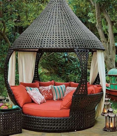 10 Beautiful And Unique Outdoor Designs For An Amazing Home Look
