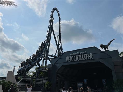 Photos Video We Finally Get To Join The Hunt At Jurassic World Velocicoaster During Passholder