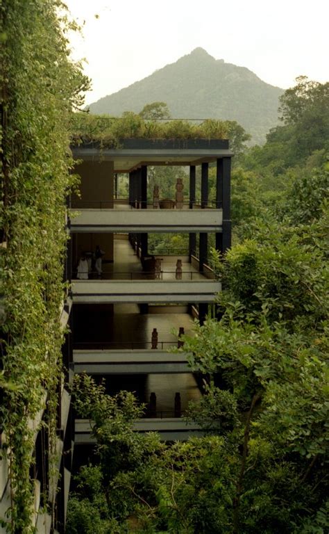 Kandalama Hotel Exterior Designed By Sri Lankas Best Known Architect