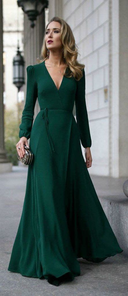 Guests attending a winter wedding should choose outwear that not only enhances their outfits but keeps them warm. Best wedding guest dresses winter emerald green 44+ Ideas ...