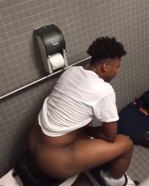 Black College Guy Shitting Male Voyeur Porn At Thisvid Tube