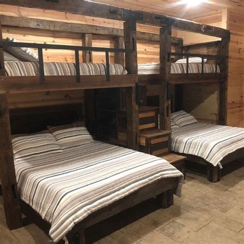Reclaimed Wood Bunk Room 1000 Bunk Beds Built In Cabin Bunk Beds