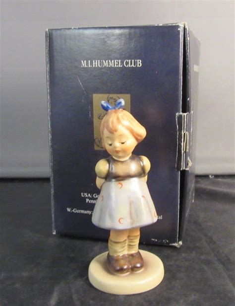 Hummel Goebel 493 Two Hands One Treat 4 Inches Box Exclusive Club