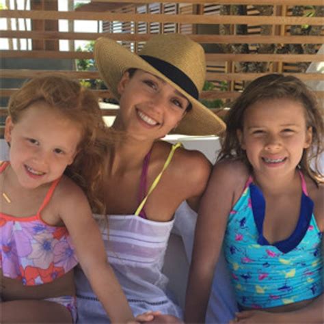 Jessica Alba Shares Beautiful Photos Of 2 Daughters And Husband E Online