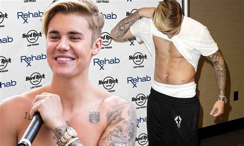 Justin Bieber Flexes His Muscles At Rehab Party Before Mayweather V