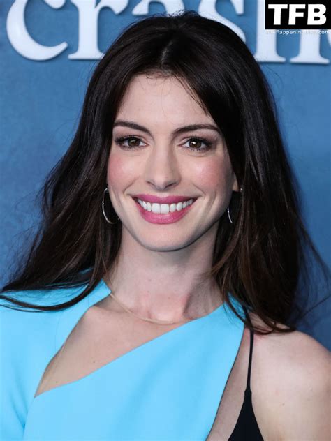 Anne Hathaway Sexy 105 Pics Whats Fappened💦