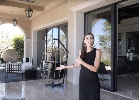 Heather Dubrow Shows Off Her Insane Backyard Heather Dubrow House Mansions Backyard Pool