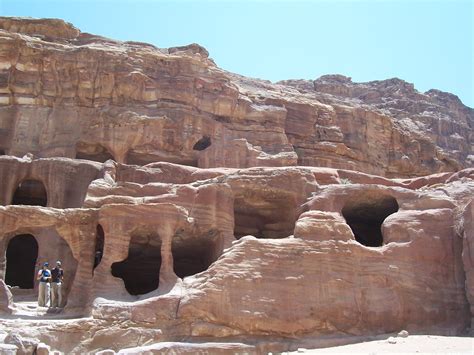 Caves Petra Jordan Amazing Places On Earth Petra Jordan Natural