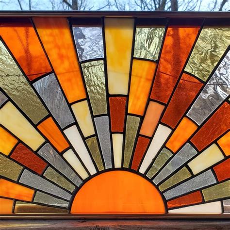 Small Sunburst In Stained Glass Agrohortipbacid