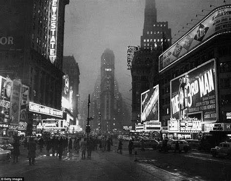Times Square In The Late 1940s Note The Marquee Showing Carol Reeds