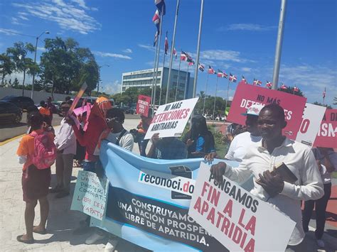 protesters gather in front of national congress to denounce statelessness and discrimination in