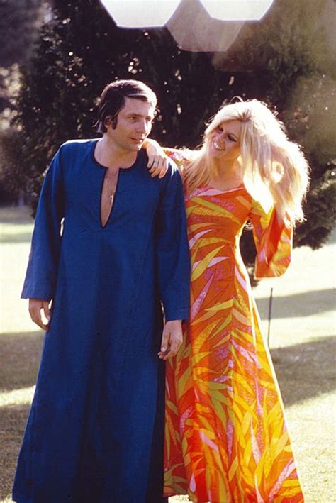 Weitere ideen zu brigitte bardot bridget bardot und bridgitte bardot. Brigitte Bardot & then husband Gunter Sachs circa 1967 ...