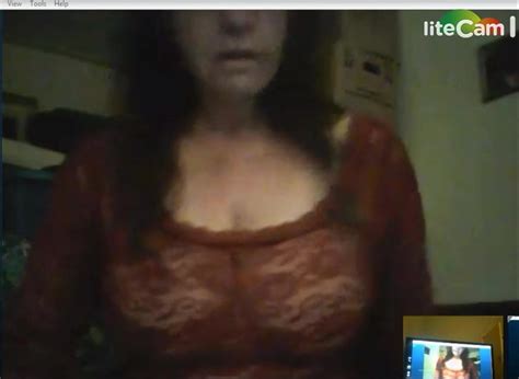 Une Milf Taquine Avec Des Gros Nichons Xhamster