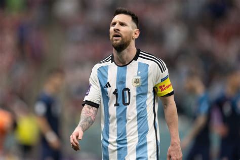 Argentina Messi Jerseys In Low Supply Ahead Of World Cup Final With