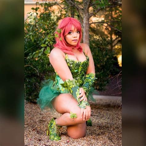 Poison Ivy 🌿 Wiki Cosplay Amino