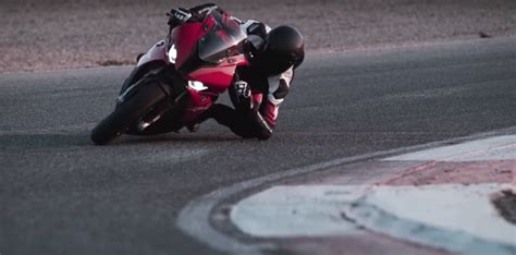 Watch Top 5 Fastest Production Motorcycles In 2019 Visordown