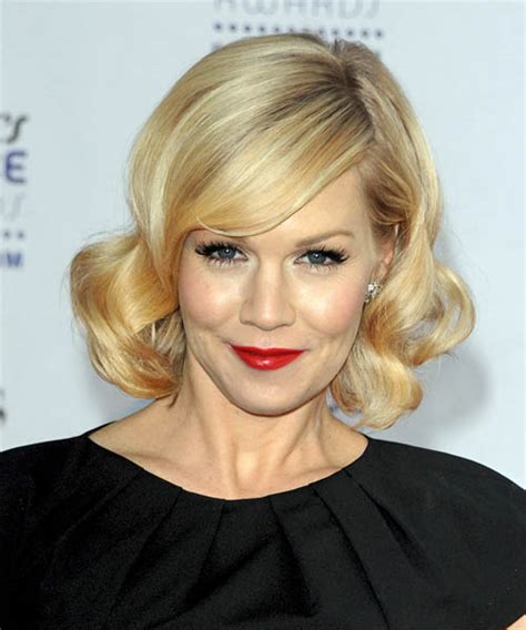 Jennie Garth S Best Hairstyles And Haircuts Celebrities