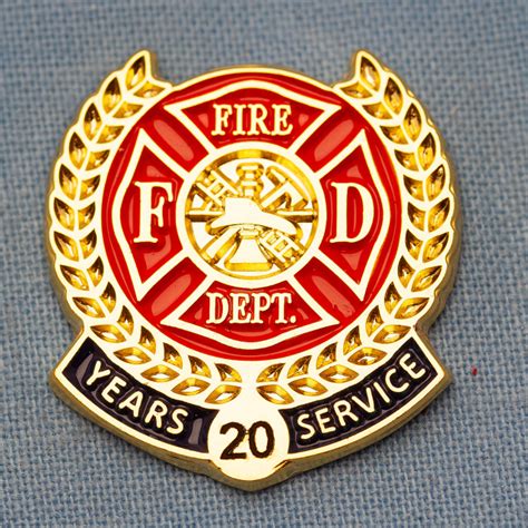 20 Year Distinguished Service Pin Gold