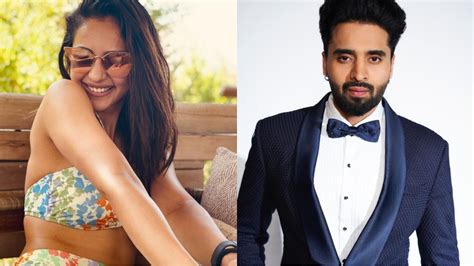 Rakul Preet Singh Is Busy Giggling Bf Jackky Bhagnani Is In Love Iwmbuzz