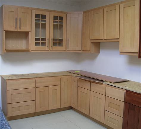 They are excellent kitchen cabinets. Simple Kitchens Kitchen Cabinets For Small Gray White Oak ...