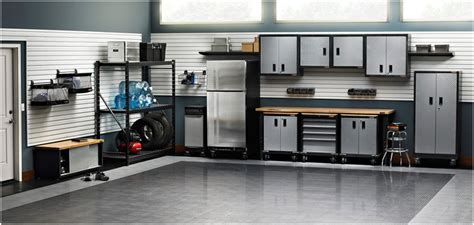 I purchased a few gladiator garage cabinets from both the premier line and the ready to assemble (rta) line, so this review will cover both. Get The Durable Metal Garage Storage Cabinets | Interior ...