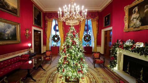 See how melania trump decorated the white house for the 2020 holidays. Photos: White House 2020 Christmas decorations revealed ...