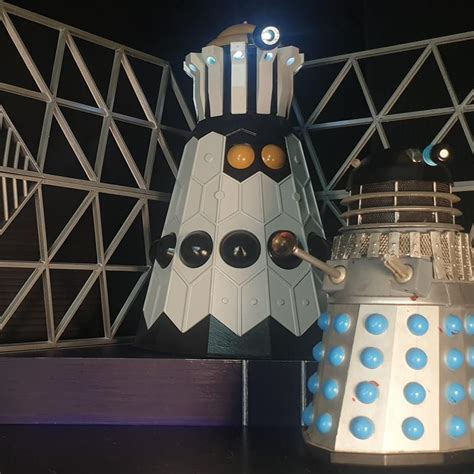 Dr Who Evil Of The Daleks Emperor With Throne Room Set 5 Scale