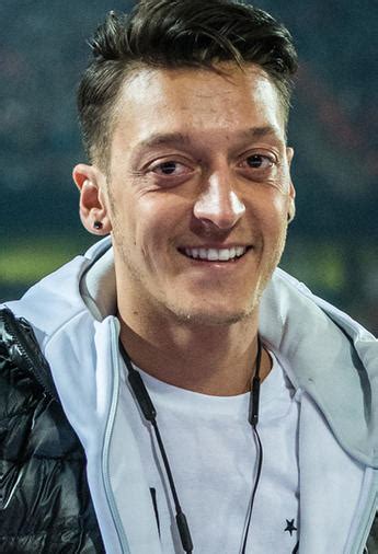 Alle Infos And News Zu Mesut Özil Vipde