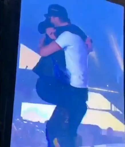 Enrique Iglesias Passionately Kisses A Fan At His Concert In Ukraine