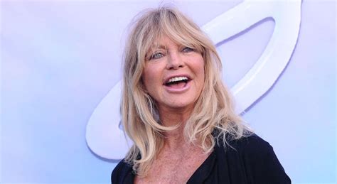 Goldie Hawn Talks Staying Out Of Politics ‘i Stay In My Lane We Should Entertain ‘for All People