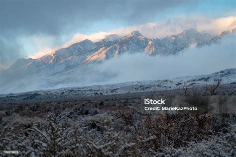 겨울 풍경 사막의 밸리 시에라 네바다 산맥 캘리포니아 미국 0명에 대한 스톡 사진 및 기타 이미지 0명 겨울 계곡