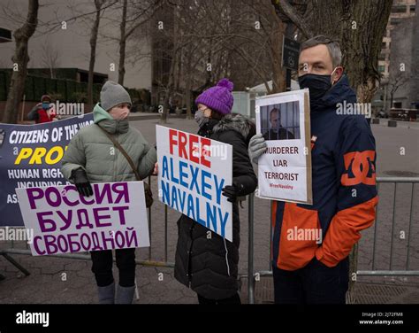 New York N Y January 31 2021 People Rally In Support Of Jailed Russian Opposition Leader