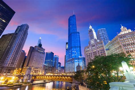 Chicagos Iconic Buildings Mundana