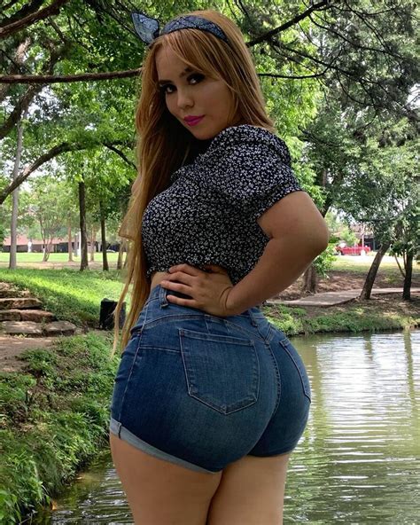 Cutie With A Nice Booty From Colombia Plus Size Models Curvage