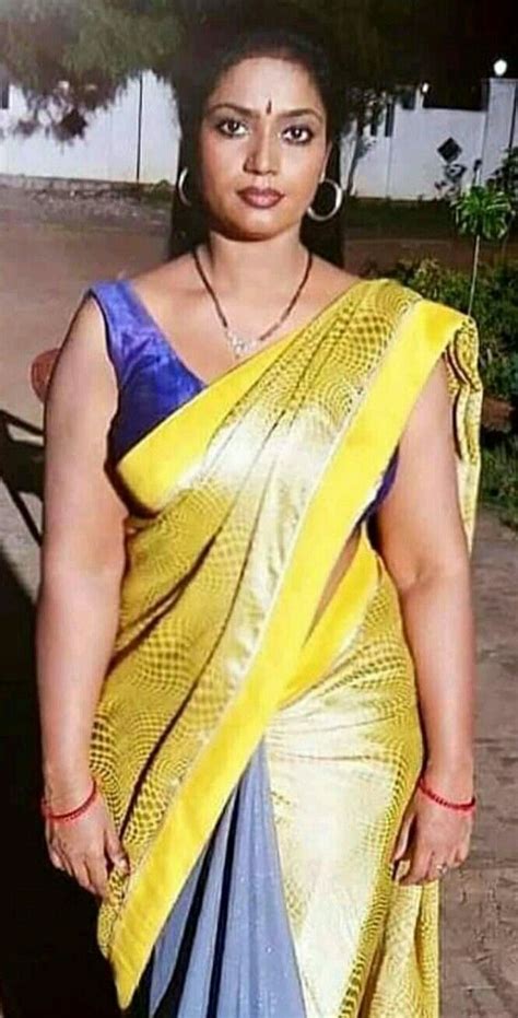 Aunty Saree Hot Girls Of World Tamil Mallu Aunty In Sexy Saree Pictures See More Ideas