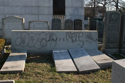 New York History Geschichte Jewish Cemetery Vandalized