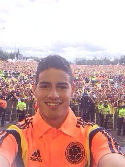 James Rodriguezs Selfie At Colombias Welcoming Party Of Over 90000 Fans After Arriving Home