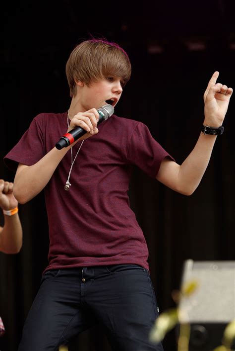 Justin Bieber Performs At The 132nd Annual Easter Egg Roll At The