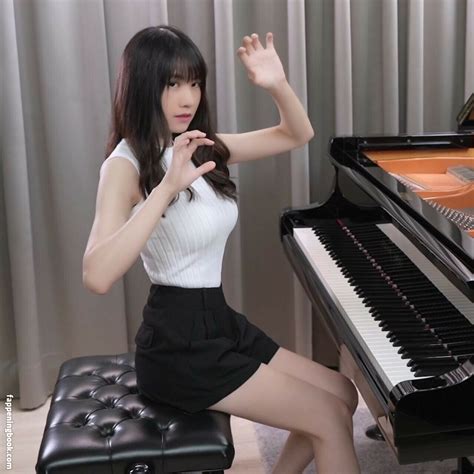 Best Rus Piano Nude Girl Seen