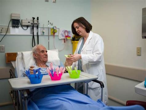New Method Being Used In The Er To Calm Agitated Dementia Patients In