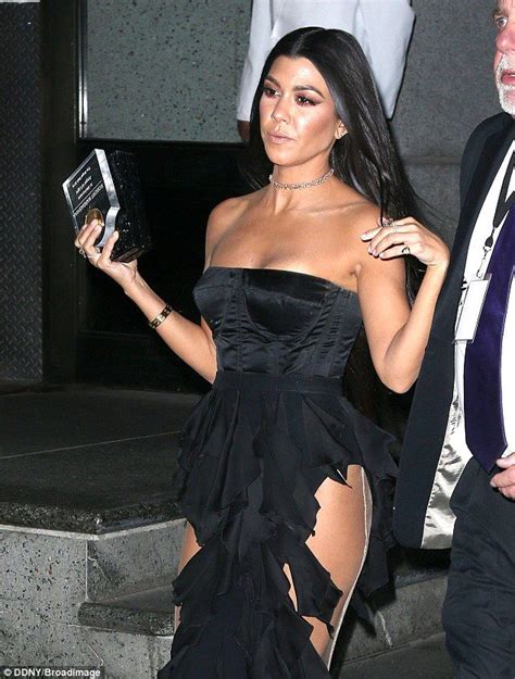 Kourtney Kardashian 112116 Kourtney Kardashian Strapless Dress Formal