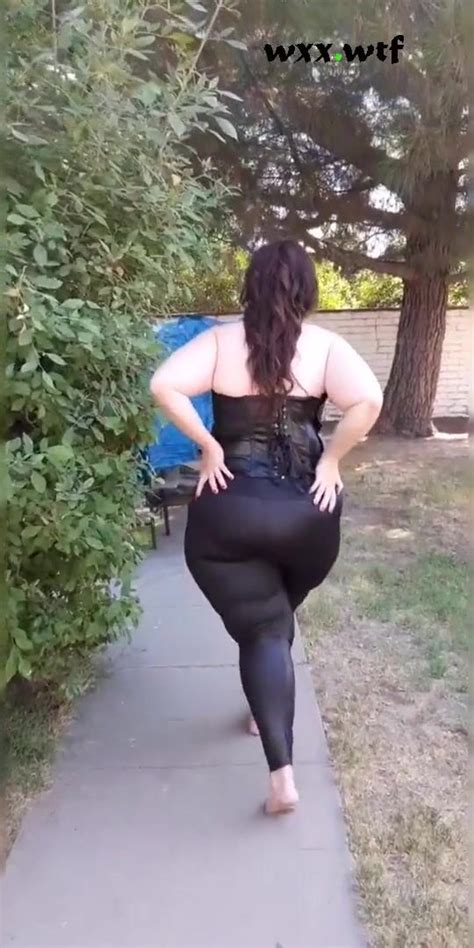 Bbw Kourtney Cakes Leather Outfit Showing Huge Ass Statuesque Babydoll