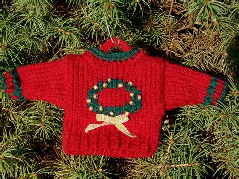 Miniature Sweater with Christmas Lights  Christmas knitting patterns