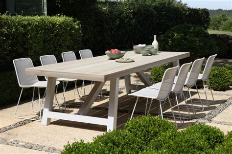 Great Designs For Your Patio Dining Space