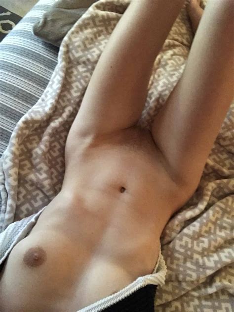 Jeune Salope Sur Snap Nudes Et Vid Os Porno Balance Ta Nude