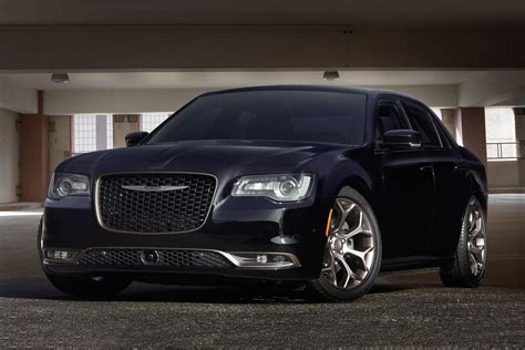 2022 Chrysler 300 Trims And Specs Carbuzz