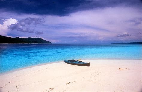 Pantai Di Raja Ampat