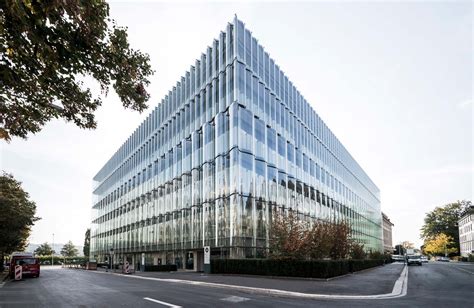 Shutterstock koleksiyonunda hd kalitesinde swiss re building temalı stok görseller ve milyonlarca başka telifsiz stok fotoğraf, illüstrasyon ve vektör bulabilirsiniz. Transparency, Reflection and an Undulant Exterior: The ...